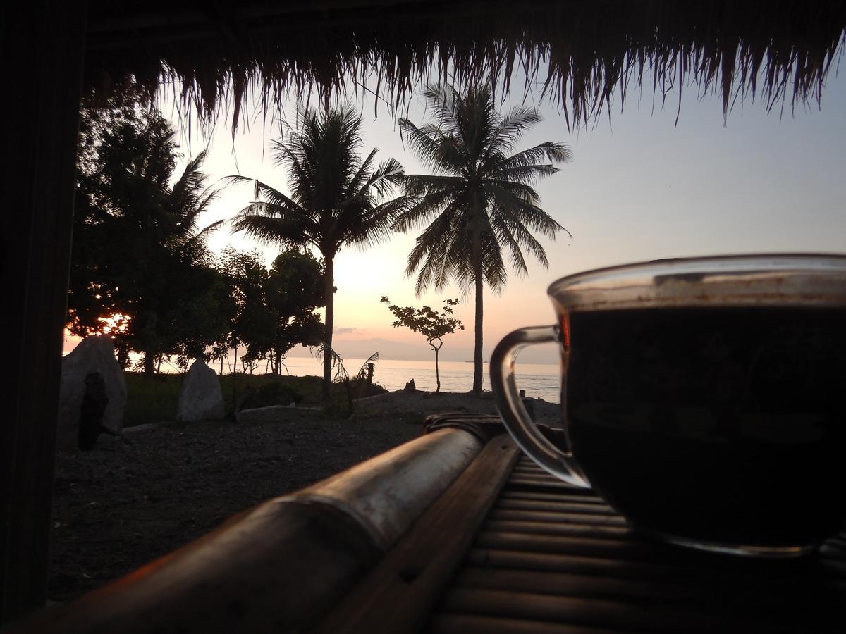 East Lombok Dive Hotel - 3 Private Rooms On The Beach With Seaview & Scuba Diving Center Labuhan Pandan Exterior photo